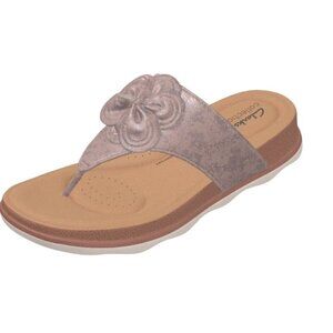Clarks Brynn Style Flat Sandal Taupe Metallic Thong Sandal Size 7M